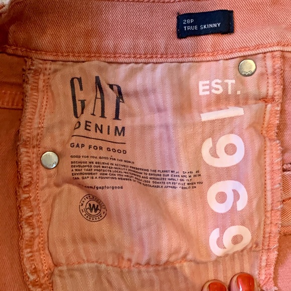 GAP Pastel Denim Mid Rise Jeans - Picture 4 of 4